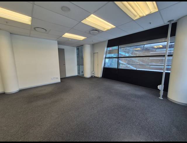 105M² OFFICE TO LET IN SANDTON CENTRAL